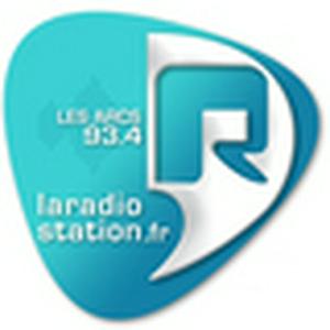 Listen to R'Les Arcs 93.4 FM in the App