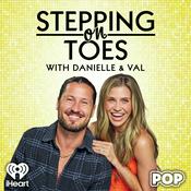 Podcast Stepping on Toes with Danielle Fishel and Val Chmerkovskiy
